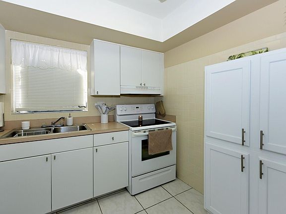 4th image of 2763 Dudley Dr W APT I