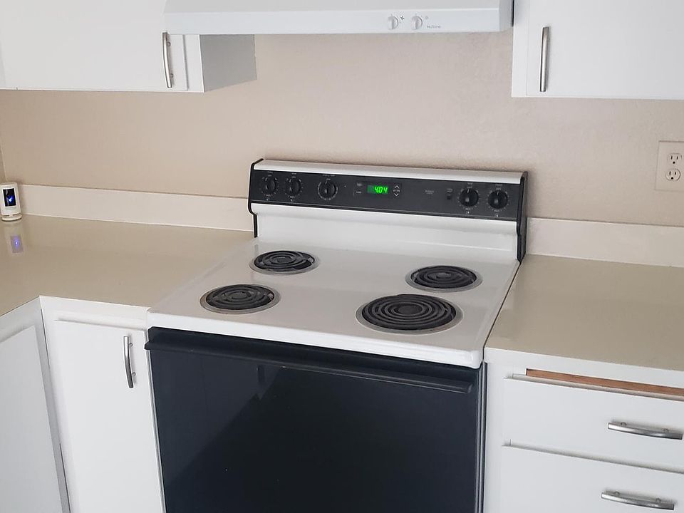 1st image of 923 E Marine View Dr #D