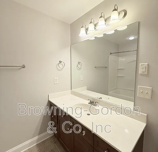 1057 Woodbury Falls Dr — Photo 20