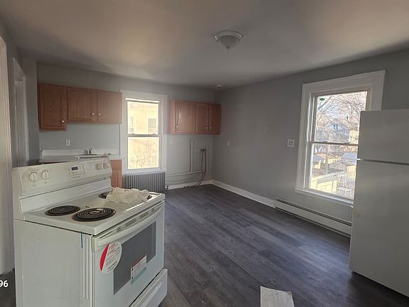 5th image of 153 James St #B