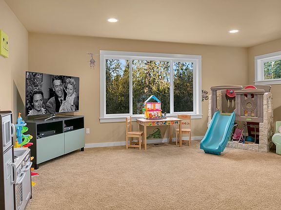 3rd image of 20912 SE 14th Pl