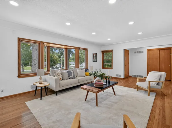 3620 Park Ave, Des Moines, IA 50321