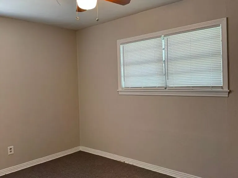 4323 S Polk St — Photo 13