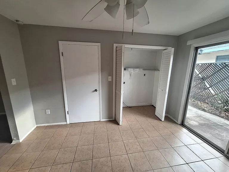 919 E Orange St #B — Photo 28