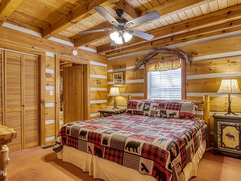 16th image of 2752 Blue Springs Way