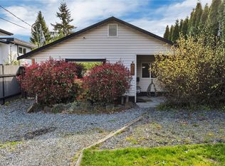 682 Bruce Ave, Nanaimo, BC V9R 3Y7