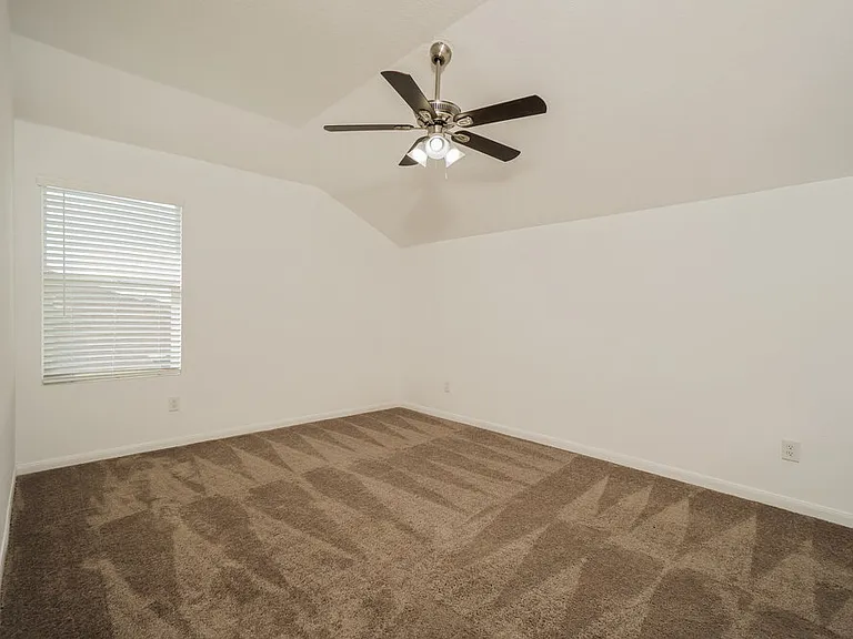 1217 White Willow — Photo 11