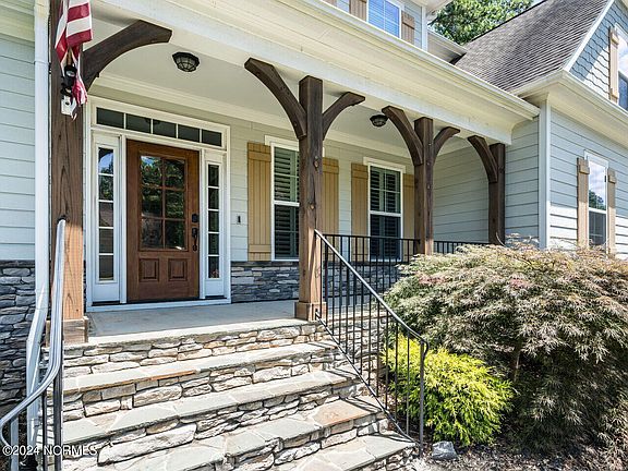 2nd image of 76 Rockport Drive