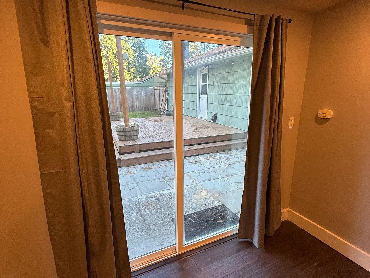 3 bed, 1300 sqft, $2,900 — Photo 1