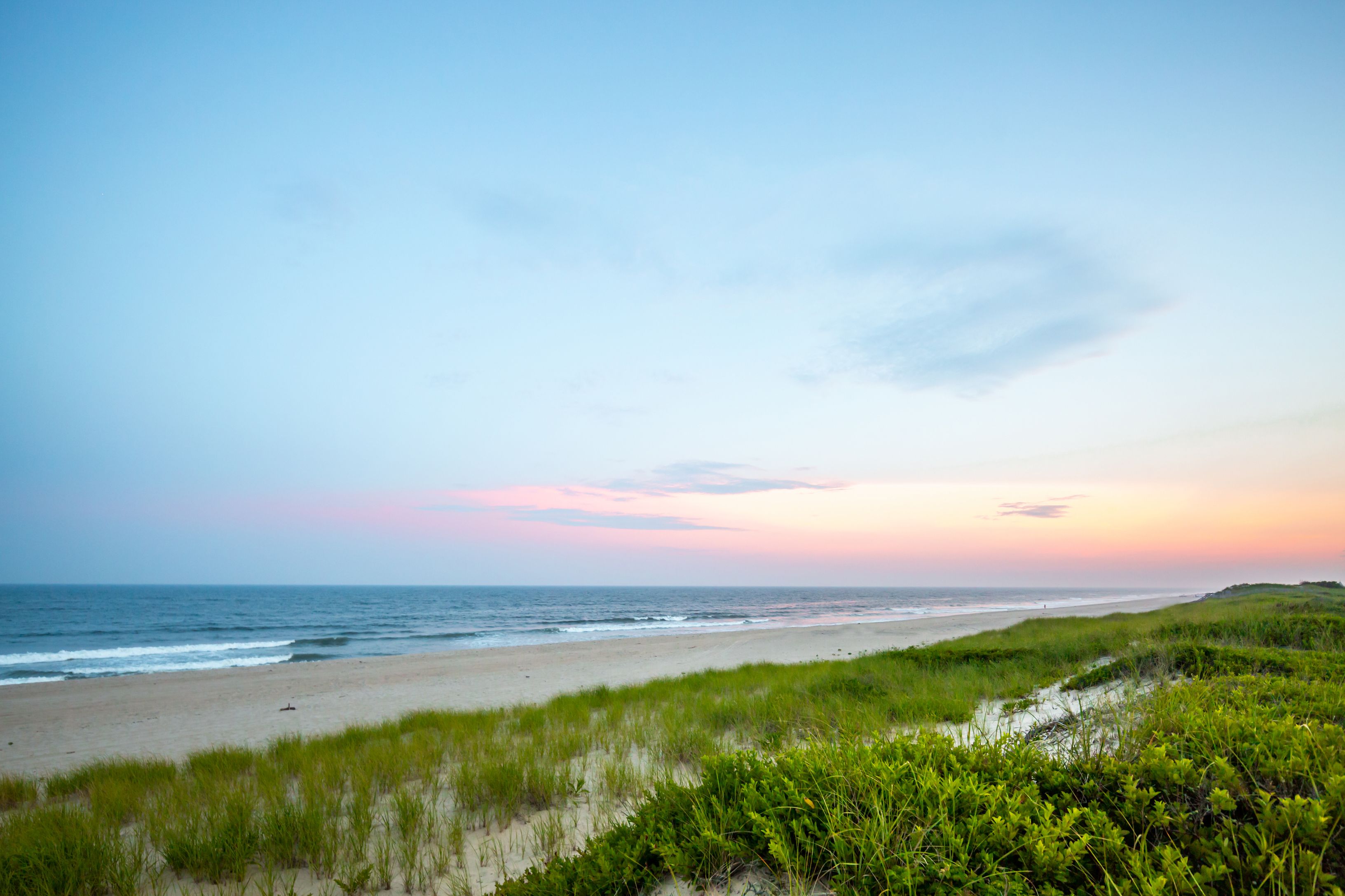 26 & 32 Windmill Ln, East Hampton, NY 11937 Out East