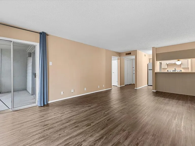 4859 Cedar Springs Rd #241 — Photo 7