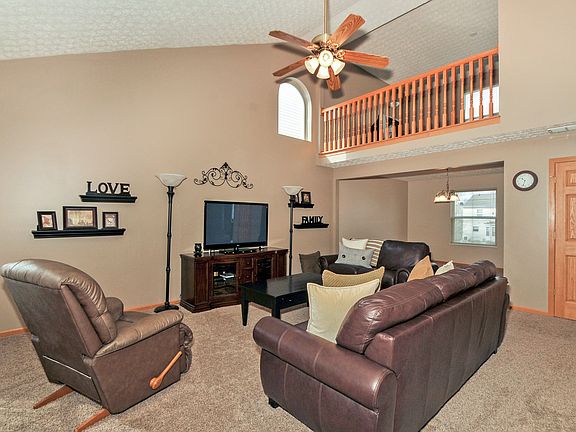 4th image of 4155 Guston Pl