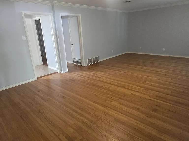 8057 Fall River Dr — Photo 5