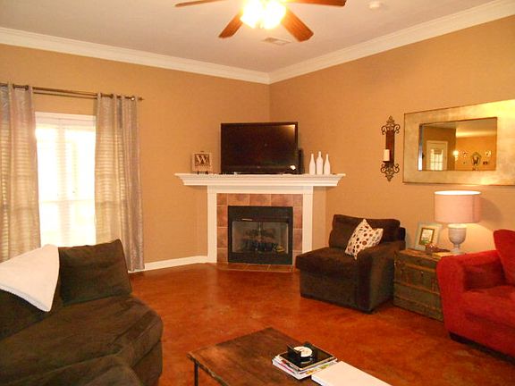 3rd image of 212 Whispering Wind Cir
