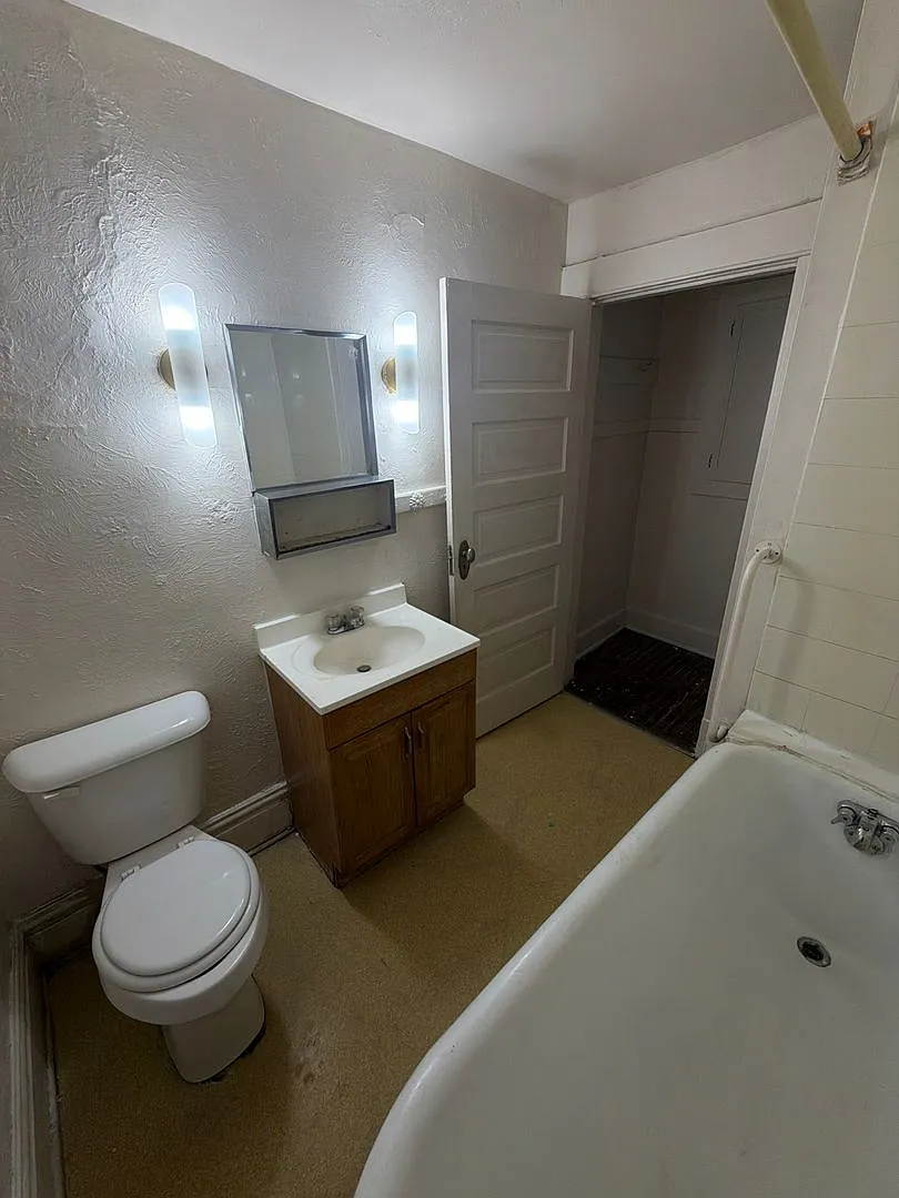 VLLC - 1501 University Avenue, Des Moines, IA, 50314 — Photo 4