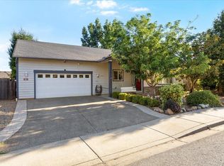311 Hanby Ln, Cave Junction, OR 97523