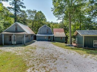 2684 Norton Rd, Cashiers, NC 28717