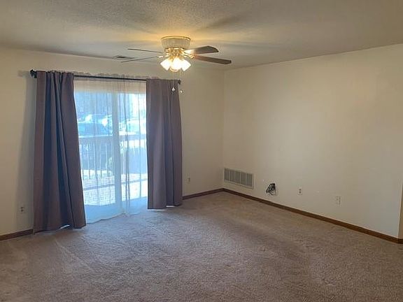 3rd image of 1555 Harbour Blvd APT 185