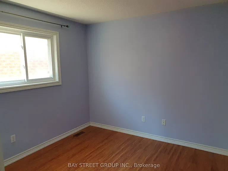 71 Ian Baron Ave — Photo 6