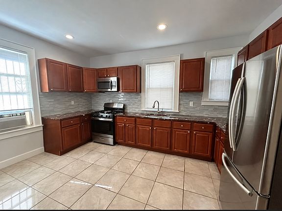 2nd image of 142 Mapes Ave #2B