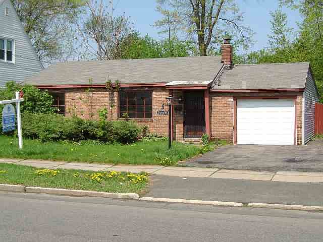 2nd image of 1131 MCCLELLAN Street