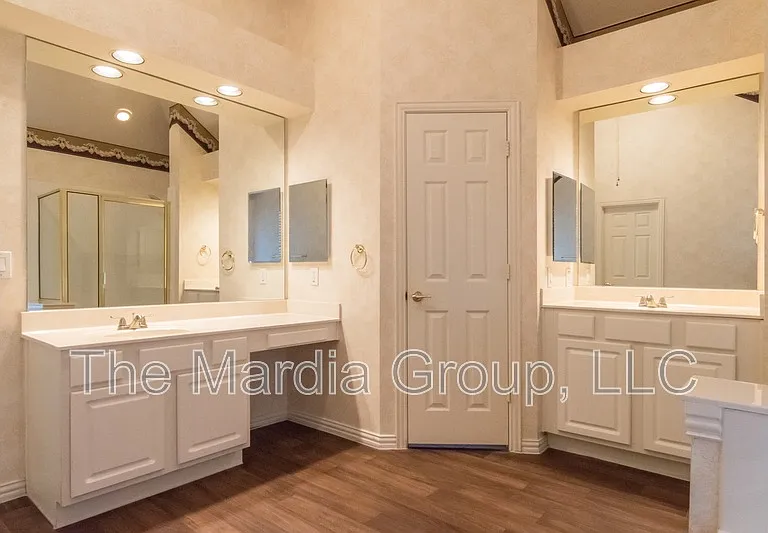 5403 Exeter Dr — Photo 22
