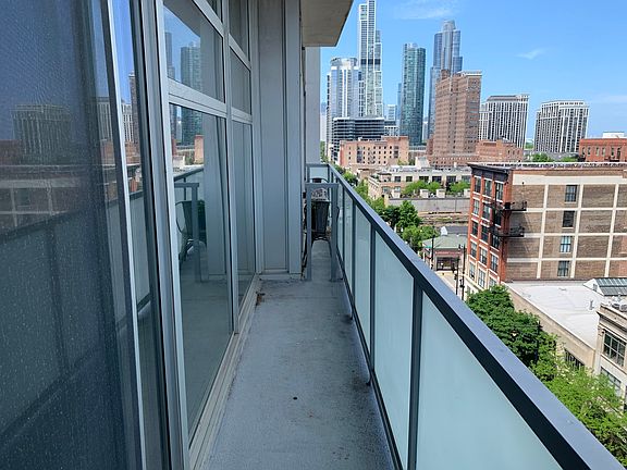 4th image of 1620 S Michigan Ave Unit 909