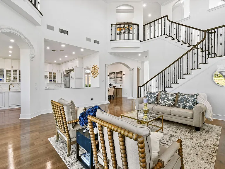 166 SE Bella Strano Port St — Photo 9