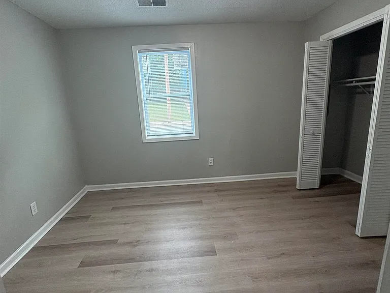 945 Nora Rd — Photo 14