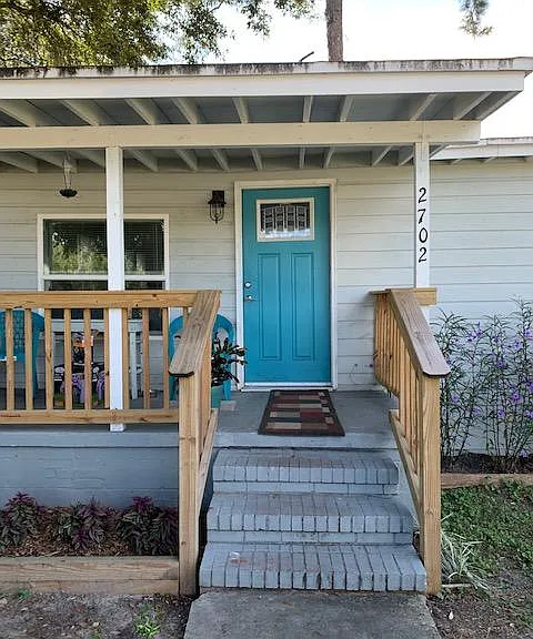 2702 White Ave — Photo 1