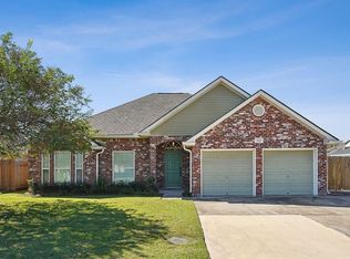 353 Oak Point Dr, La Place, LA 70068