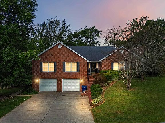 2nd image of 1963 Brookhaven Dr