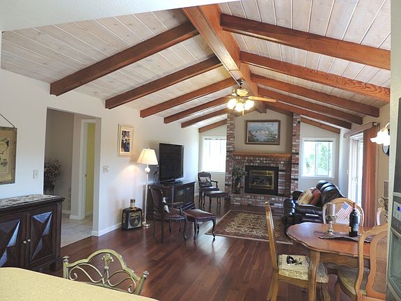 3rd image of 641 Peachtree Ct