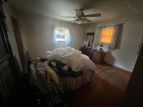 5th image of 4019 Etna St
