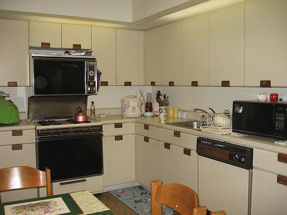 2nd image of 1307 Estates Ln