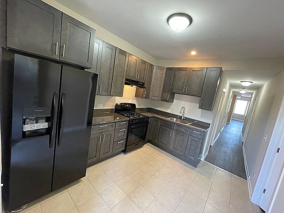5th image of 122 S Central Ave #3