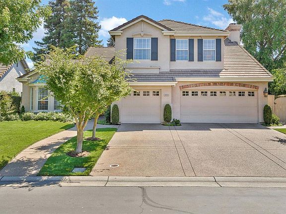 2nd image of 3978 Glen Abby Cir