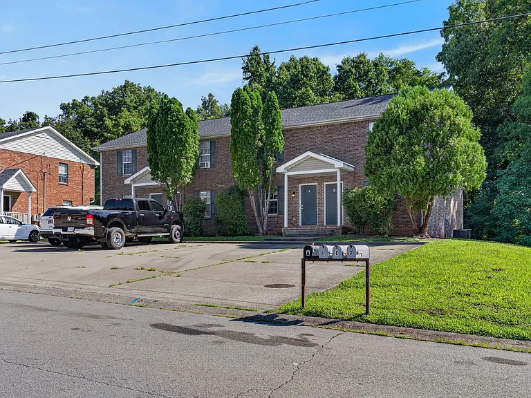 Baltimore Drive - 1731 — Photo 5