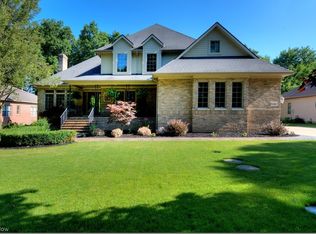 5910 Valley Pkwy, North Royalton, OH 44133