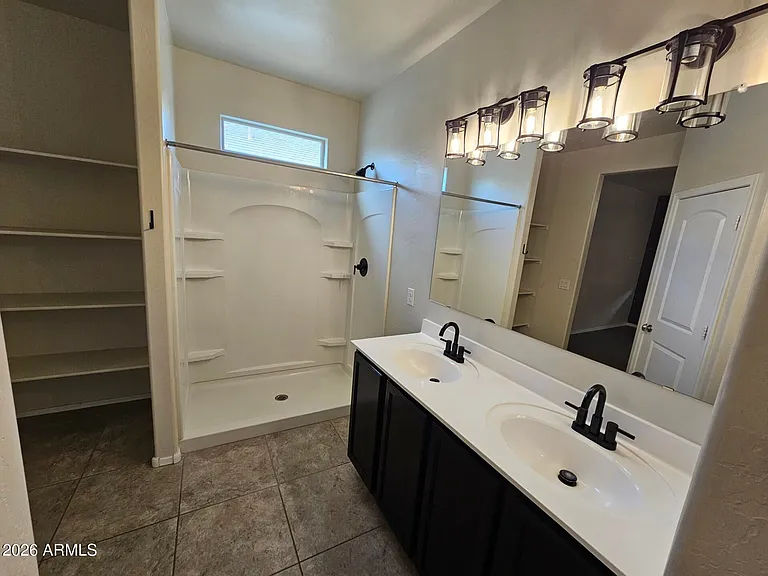 25573 W Coles Rd — Photo 7