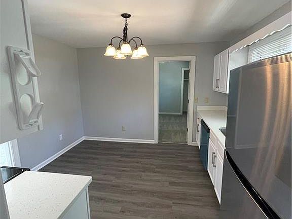 5th image of 3014 Trenton Rd