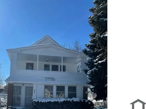8002 Garfield Blvd, Garfield, OH 44125