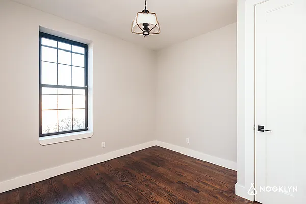Rented by Nooklyn NYC LLC | media 19