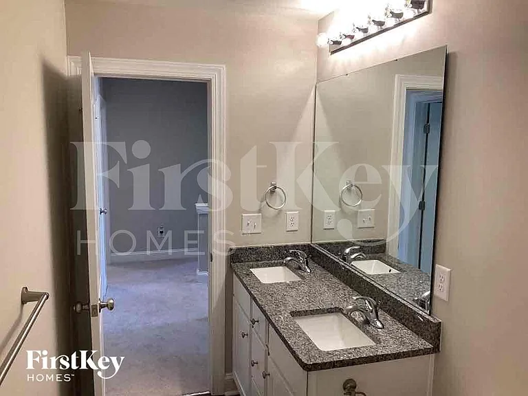 2041 Samantha Dr — Photo 10