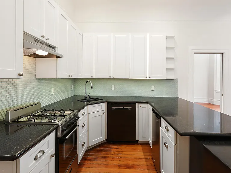 507 Haight St #E — Photo 8