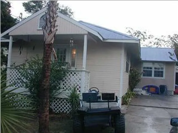 512 Pinetree Dr, Panama City Beach, FL 32413