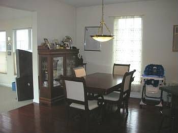3rd image of 18 Cambridge Cir