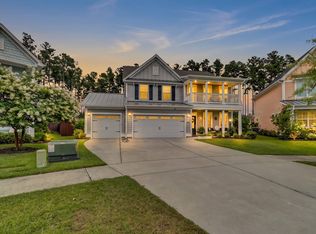 411 Whispering Breeze Ln, Summerville, SC 29486