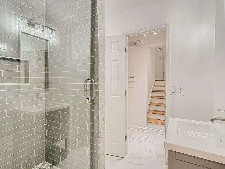 4438 Glengary Dr NE — Photo 21