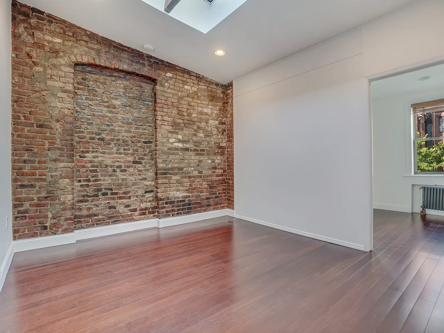 277 West 22nd Street — Photo 2